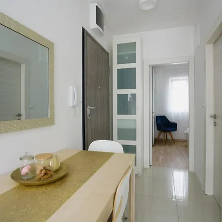 Apartment Perla - Modern And Cozy Podstrana