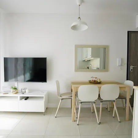 Apartment Perla - Modern And Cozy *